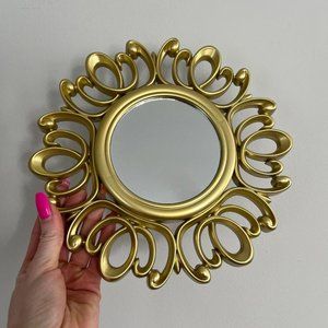 Nwot gold decorative round mirror 10”